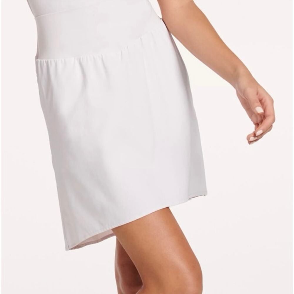 FLX High-Waisted Woven Skirt